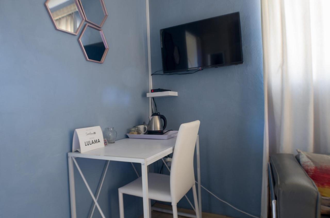 Seroloana Guest House Rustenburg Bagian luar foto