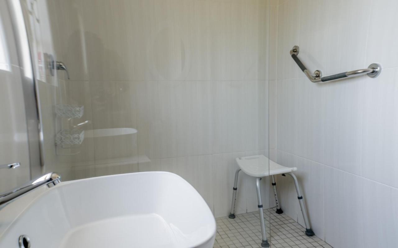Seroloana Guest House Rustenburg Bagian luar foto