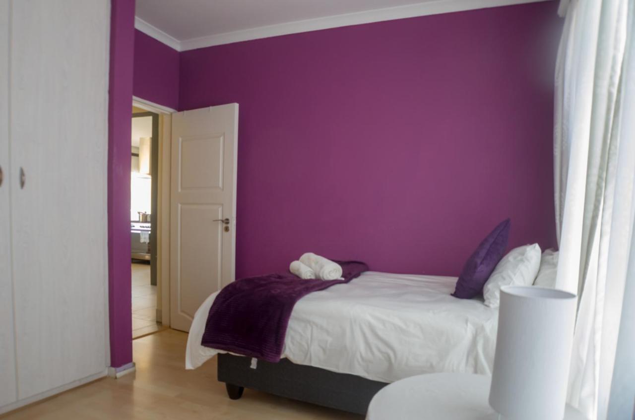Seroloana Guest House Rustenburg Bagian luar foto