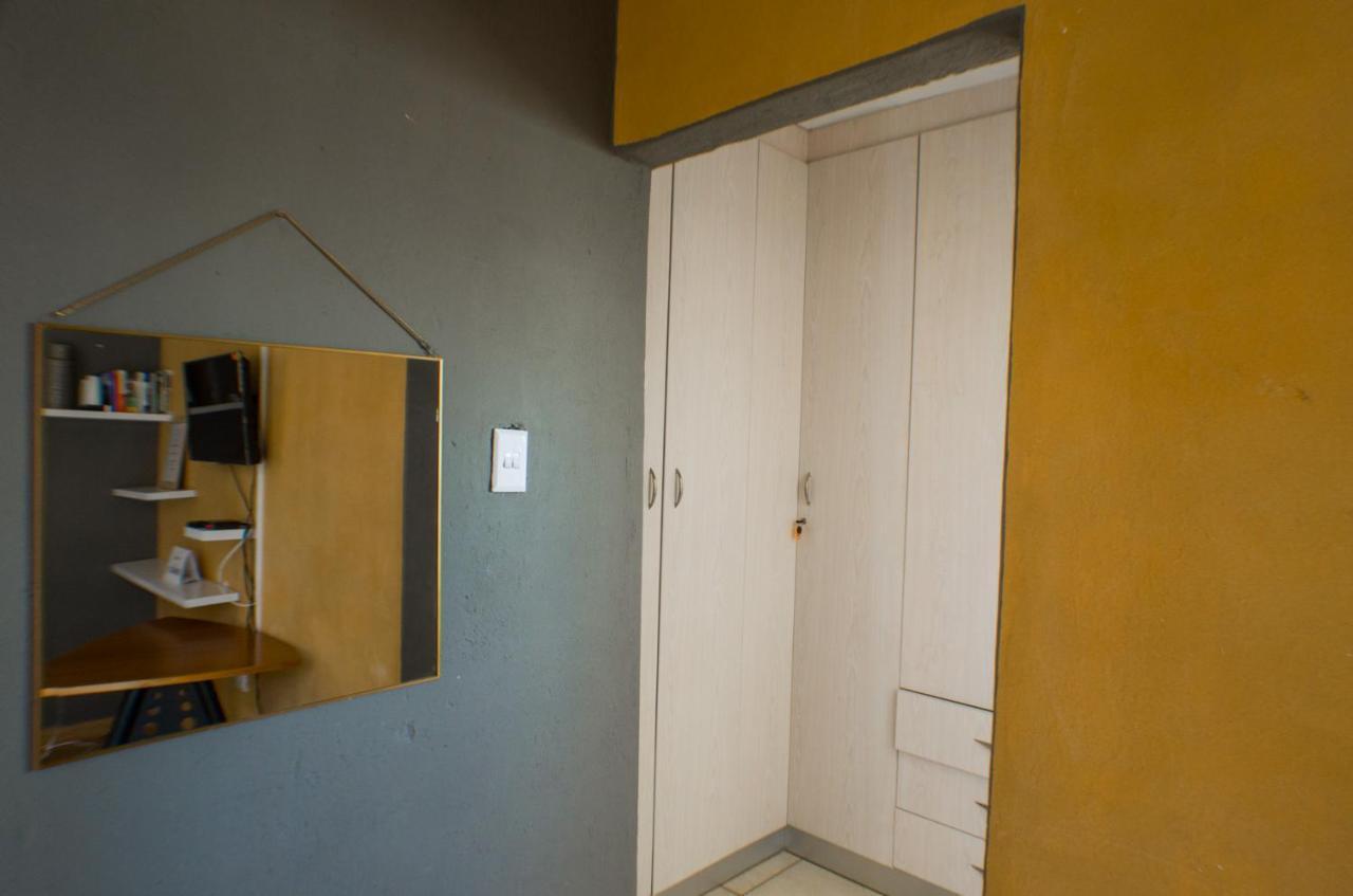 Seroloana Guest House Rustenburg Bagian luar foto