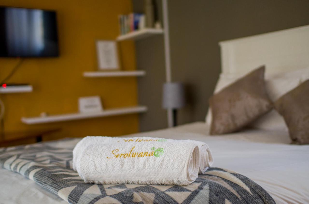 Seroloana Guest House Rustenburg Bagian luar foto